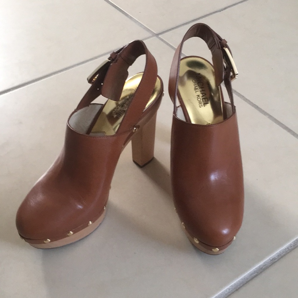 Beatrice Leather clogs by Michael Kors